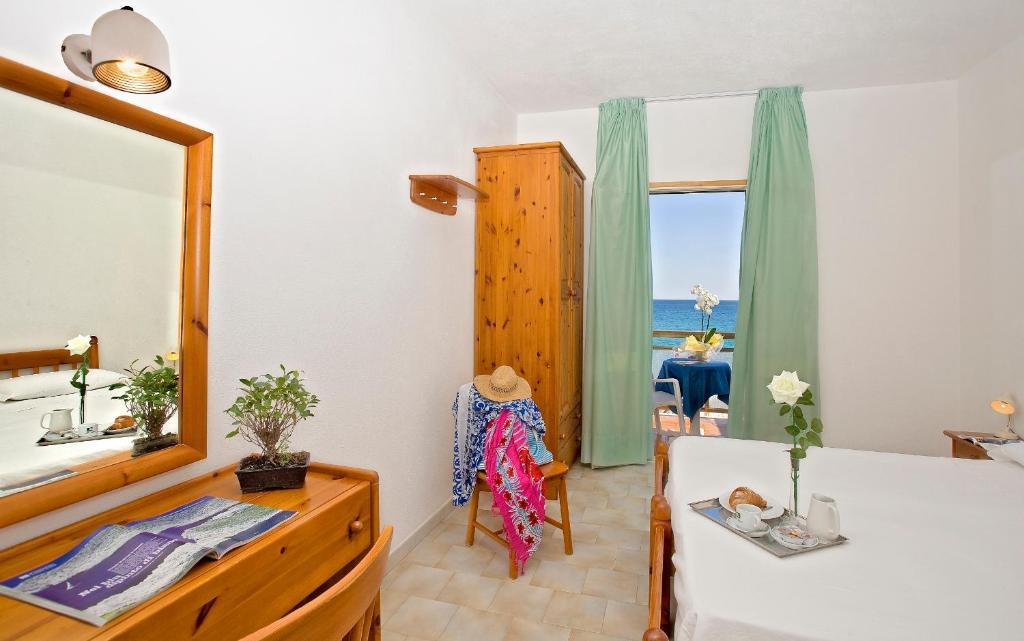 Hotel Vittorio Beach Resort Barano dʼIschia Стая снимка