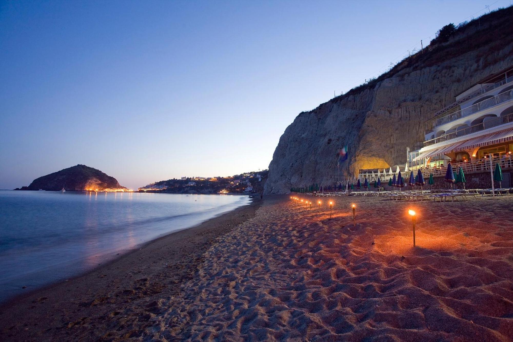 Hotel Vittorio Beach Resort Barano dʼIschia Екстериор снимка